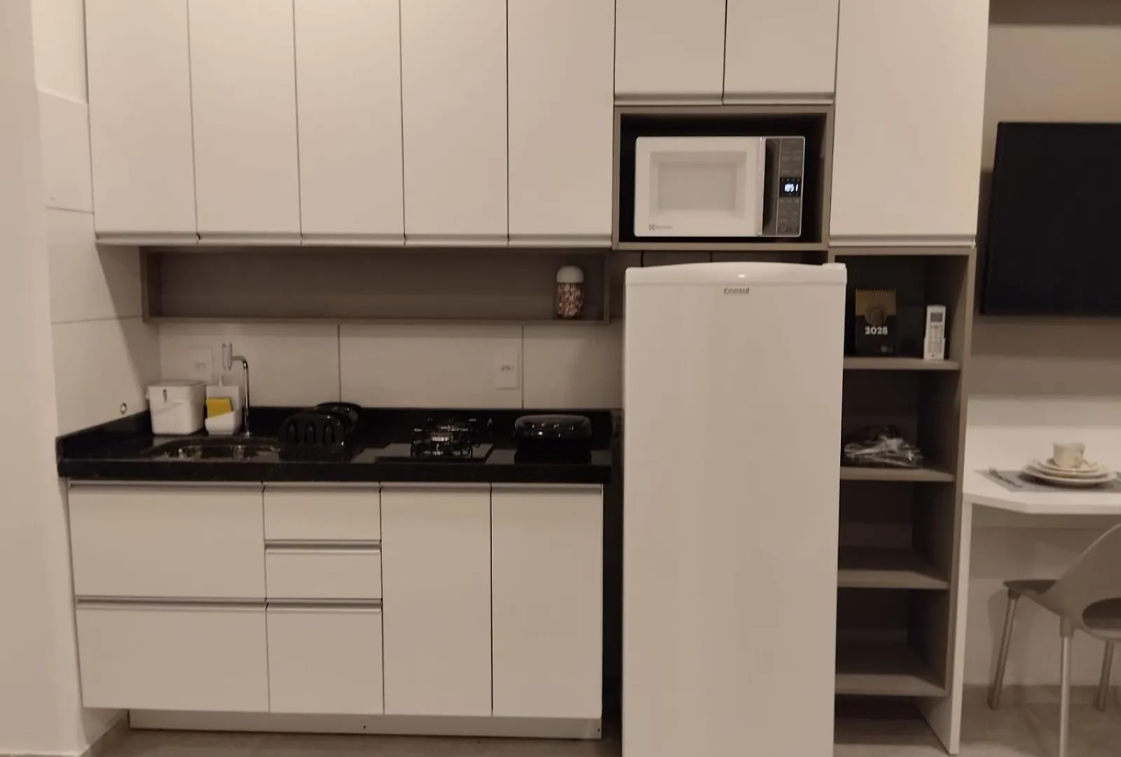 Επικοινωνία με το Moderno E Bem Localizado
